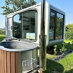 Palac Wieniawskich - Luksusowe, Caloroczne Glampingowe Nad Jeziorem, Prywatna Balia, Park 10ha Lodge Grodzisk Mazowiecki