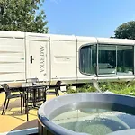 Palac Wieniawskich - Luksusowe, Caloroczne Glampingowe Nad Jeziorem, Prywatna Balia, Park 10ha Lodge