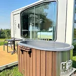 Palac Wieniawskich - Luksusowe, Caloroczne Glampingowe Nad Jeziorem, Prywatna Balia, Park 10ha Grodzisk Mazowiecki