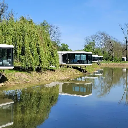 Palac Wieniawskich - Luksusowe, Caloroczne Glampingowe, Prywatna Balia, Park 10ha Alojamento de Turismo Selvagem