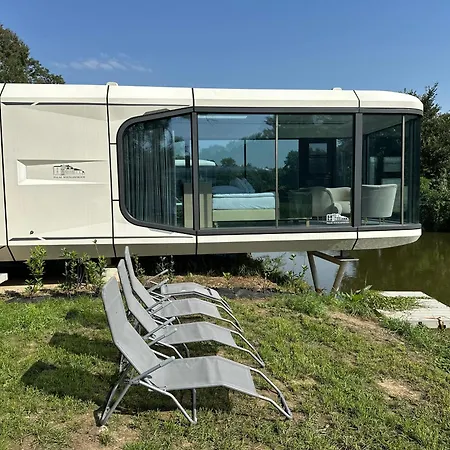 Lodge Palac Wieniawskich - Luksusowe, Caloroczne Glampingowe, Prywatna Balia, Park 10ha