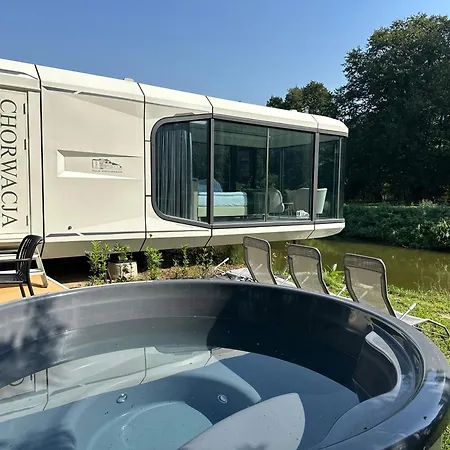 بيت خشبي Palac Wieniawskich - Luksusowe, Caloroczne Glampingowe Nad Jeziorem, Prywatna Balia, Park 10ha غرودزيسك مازوفيتسكي