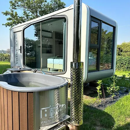 Palac Wieniawskich - Luksusowe, Caloroczne Glampingowe Nad Jeziorem, Prywatna Balia, Park 10ha بيت خشبي غرودزيسك مازوفيتسكي