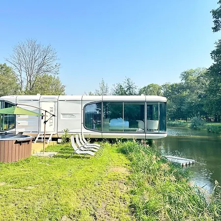 بيت خشبي Palac Wieniawskich - Luksusowe, Caloroczne Glampingowe Nad Jeziorem, Prywatna Balia, Park 10ha غرودزيسك مازوفيتسكي