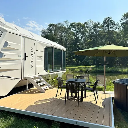 Palac Wieniawskich - Luksusowe, Caloroczne Glampingowe Nad Jeziorem, Prywatna Balia, Park 10ha غرودزيسك مازوفيتسكي