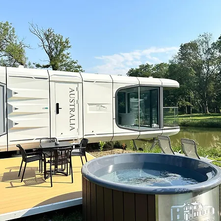 بيت خشبي Palac Wieniawskich - Luksusowe, Caloroczne Glampingowe Nad Jeziorem, Prywatna Balia, Park 10ha غرودزيسك مازوفيتسكي