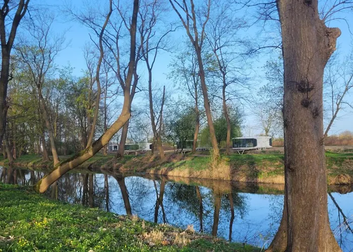 Lodge Palac Wieniawskich - Luksusowe, Caloroczne Glampingowe Nad Jeziorem, Prywatna Balia, Park 10ha