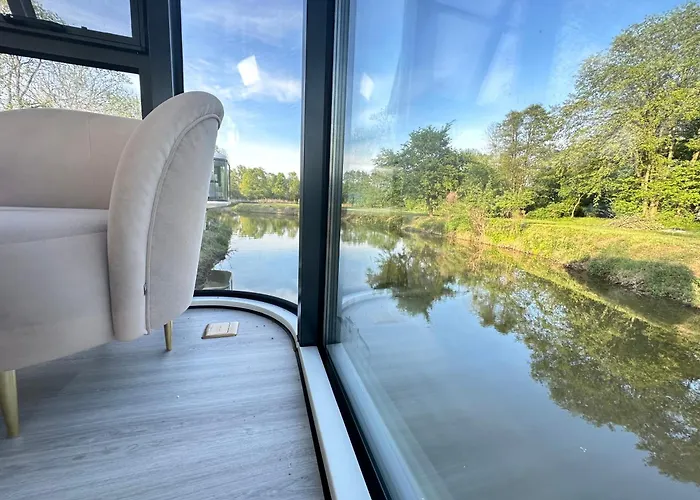 Palac Wieniawskich - Luksusowe, Caloroczne Glampingowe Nad Jeziorem, Prywatna Balia, Park 10ha Lodge Grodzisk Mazowiecki