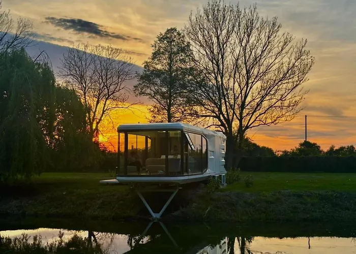 Palac Wieniawskich - Luksusowe, Caloroczne Glampingowe Nad Jeziorem, Prywatna Balia, Park 10ha *