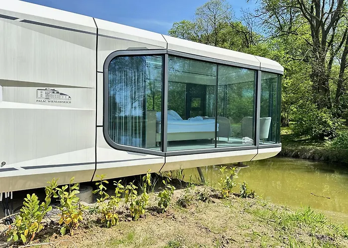 Palac Wieniawskich - Luksusowe, Caloroczne Glampingowe Nad Jeziorem, Prywatna Balia, Park 10ha * Grodzisk Mazowiecki