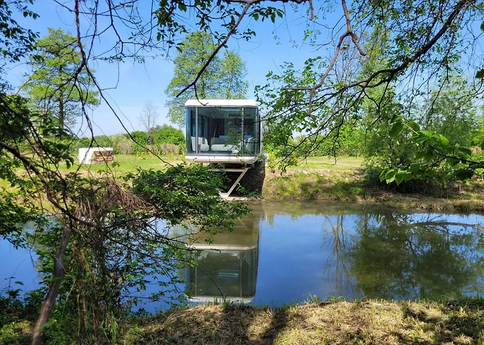 Palac Wieniawskich - Luksusowe, Caloroczne Glampingowe Nad Jeziorem, Prywatna Balia, Park 10ha Lodge
