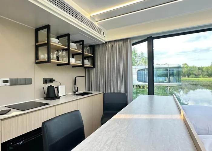 Palac Wieniawskich - Luksusowe, Caloroczne Glampingowe Nad Jeziorem, Prywatna Balia, Park 10ha Grodzisk Mazowiecki