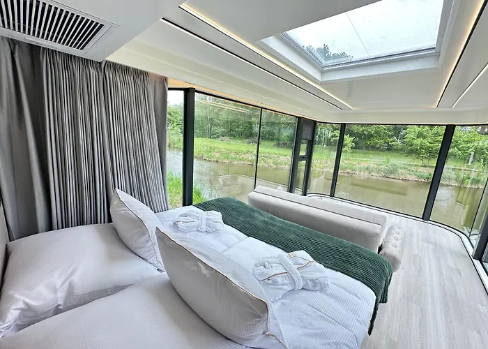 Palac Wieniawskich - Luksusowe, Caloroczne Glampingowe Nad Jeziorem, Prywatna Balia, Park 10ha Lodge *