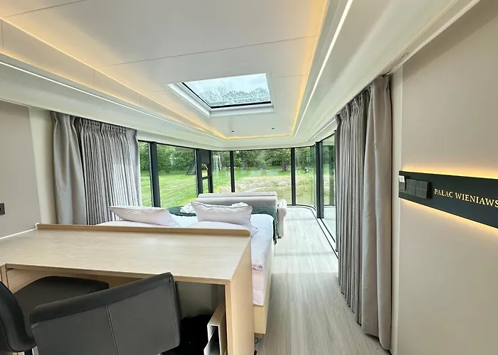 Palac Wieniawskich - Luksusowe, Caloroczne Glampingowe Nad Jeziorem, Prywatna Balia, Park 10ha Lodge