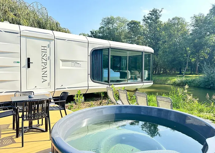 Palac Wieniawskich - Luksusowe, Caloroczne Glampingowe Nad Jeziorem, Prywatna Balia, Park 10ha Lodge