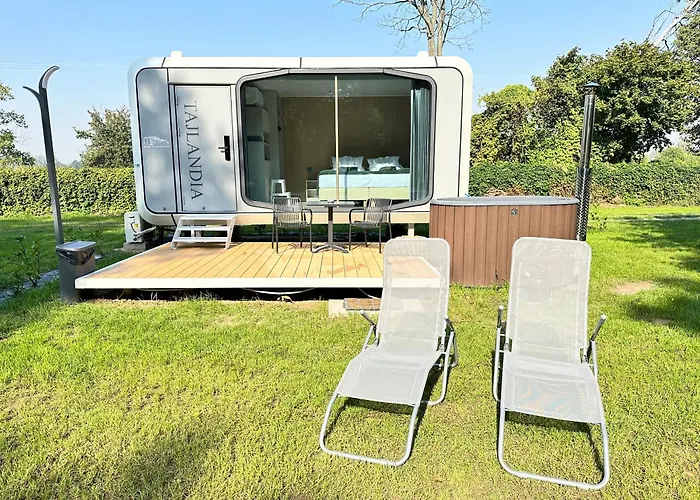 Lodge Palac Wieniawskich - Luksusowe, Caloroczne Glampingowe Nad Jeziorem, Prywatna Balia, Park 10ha