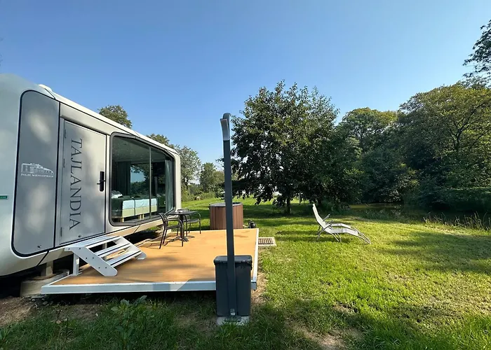 Lodge Palac Wieniawskich - Luksusowe, Caloroczne Glampingowe Nad Jeziorem, Prywatna Balia, Park 10ha Grodzisk Mazowiecki