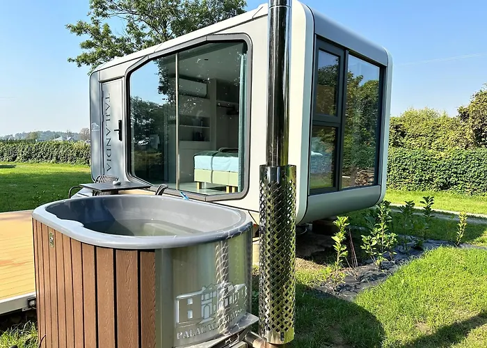 Palac Wieniawskich - Luksusowe, Caloroczne Glampingowe Nad Jeziorem, Prywatna Balia, Park 10ha Lodge Grodzisk Mazowiecki