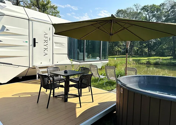 Lodge Palac Wieniawskich - Luksusowe, Caloroczne Glampingowe Nad Jeziorem, Prywatna Balia, Park 10ha