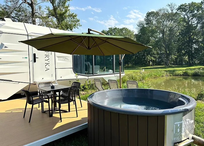 Palac Wieniawskich - Luksusowe, Caloroczne Glampingowe Nad Jeziorem, Prywatna Balia, Park 10ha *